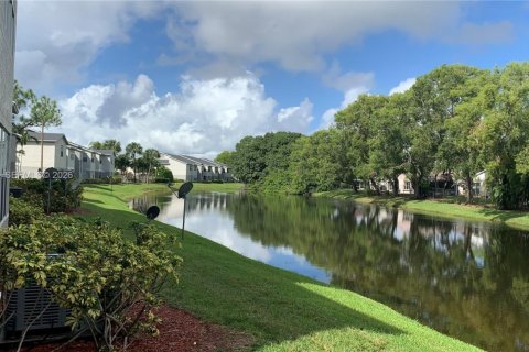 Copropriété à louer à West Palm Beach, Floride: 2 chambres, 84.45 m2 № 2048531 - photo 9