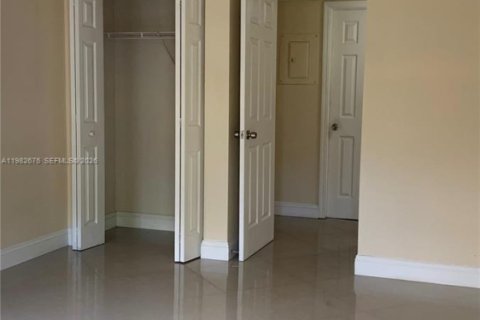 Copropriété à louer à West Palm Beach, Floride: 2 chambres, 84.45 m2 № 2048531 - photo 5