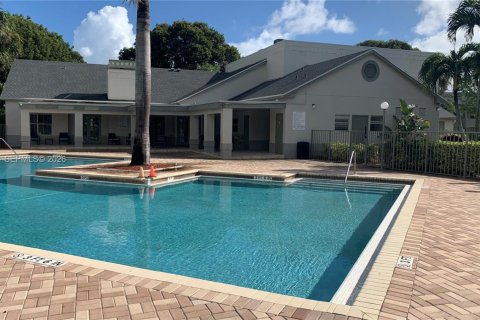 Copropriété à louer à West Palm Beach, Floride: 2 chambres, 84.45 m2 № 2048531 - photo 13