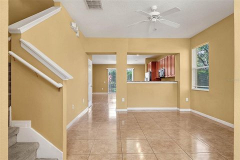 Touwnhouse à louer à Kissimmee, Floride: 3 chambres, 148.18 m2 № 2406954 - photo 4