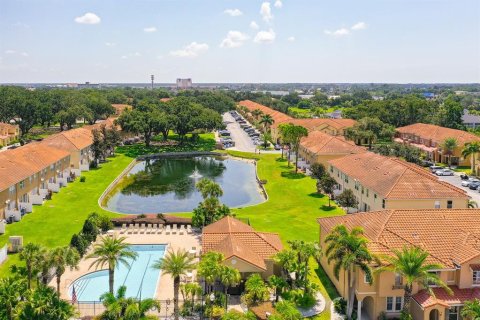 Touwnhouse à louer à Kissimmee, Floride: 3 chambres, 148.18 m2 № 2406954 - photo 23