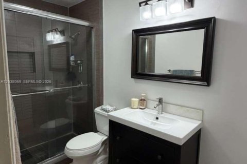 Condo in Doral, Florida, 2 bedrooms  № 2086903 - photo 14