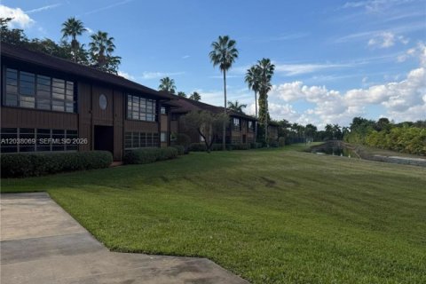 Condo in Doral, Florida, 2 bedrooms  № 2086903 - photo 21