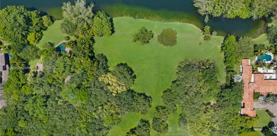 Terreno en Coral Gables, Florida № 1978359