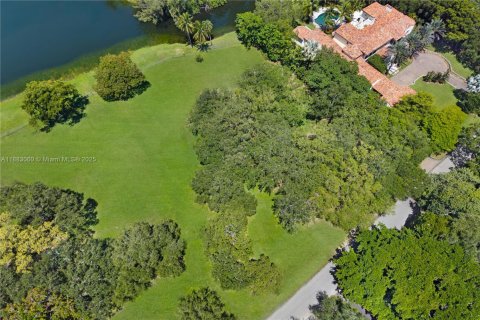 Terreno en venta en Coral Gables, Florida № 1978359 - foto 4