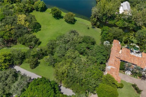 Terreno en venta en Coral Gables, Florida № 1978359 - foto 6