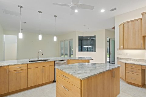 Casa en venta en Mount Dora, Florida, 4 dormitorios, 293.2 m2 № 1851447 - foto 14