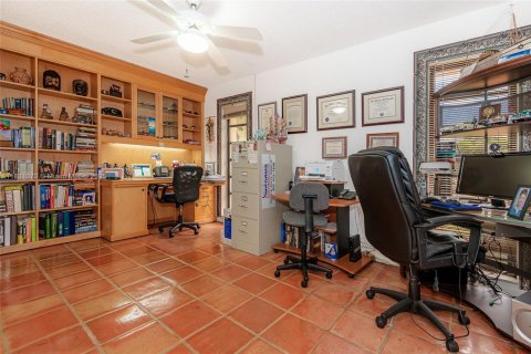 House in Miami, Florida 3 bedrooms, 170.2 sq.m. № 1814242 - photo 28