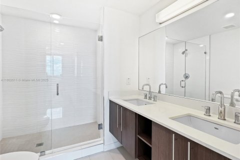 Купить кондоминиум в Дорал, Флорида 2 спальни, 99.03м2, № 1715533 - фото 11