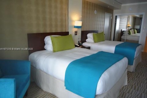 Condominio en venta en Sunny Isles Beach, Florida, 51.19 m2 № 1983291 - foto 7