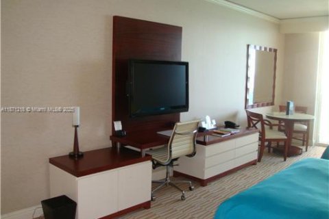 Condominio en venta en Sunny Isles Beach, Florida, 51.19 m2 № 1983291 - foto 8