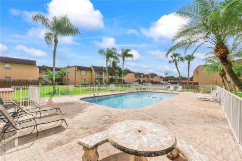 Condo à Miami, Floride, 1 chambre  № 2079153