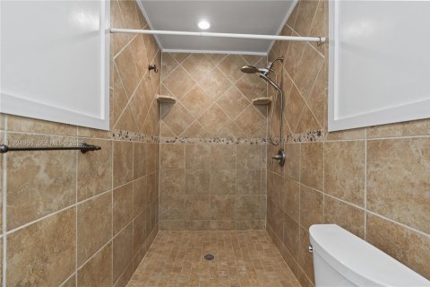 Casa en alquiler en Pembroke Pines, Florida, 3 dormitorios, 177.16 m2 № 1993600 - foto 16