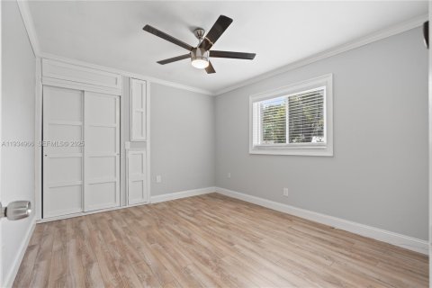 Casa en alquiler en Pembroke Pines, Florida, 3 dormitorios, 177.16 m2 № 1993600 - foto 8