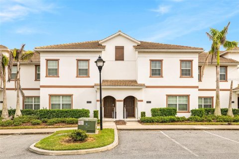 Touwnhouse à vendre à Kissimmee, Floride: 4 chambres, 177.81 m2 № 2414967 - photo 2