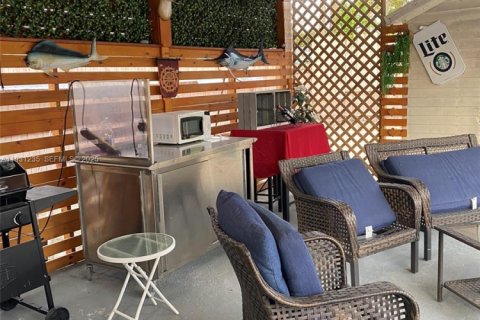 Villa ou maison à vendre à Miami, Floride: 2 chambres, 91.32 m2 № 1991892 - photo 21