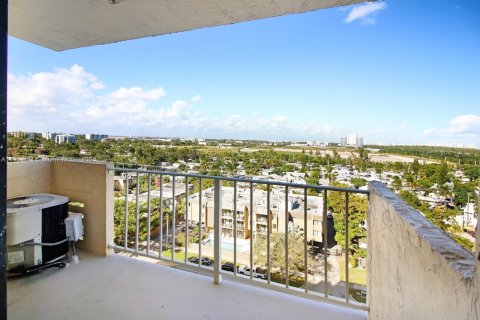 Condominio en venta en North Miami, Florida, 2 dormitorios, 83.98 m2 № 1955962 - foto 7