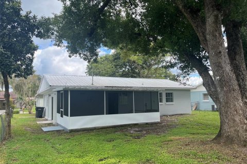 Casa en venta en Lakeland, Florida, 3 dormitorios, 86.12 m2 № 2387470 - foto 3