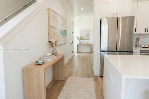 House in Punta Gorda, Florida 3 bedrooms № 2060569 - photo 5