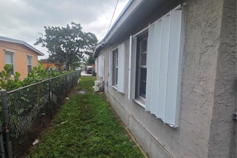 Casa en venta en Delray Beach, Florida, 3 dormitorios, 104.33 m2 № 2004516 - foto 5