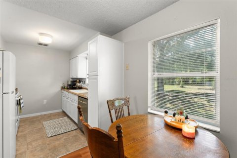 House in Eustis, Florida 3 bedrooms, 97.83 sq.m. № 1743000 - photo 8