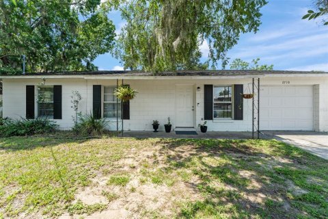 House in Eustis, Florida 3 bedrooms, 97.83 sq.m. № 1743000 - photo 1
