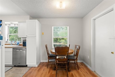 House in Eustis, Florida 3 bedrooms, 97.83 sq.m. № 1743000 - photo 7