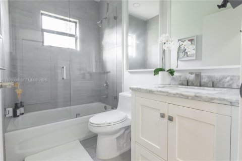 Villa ou maison à louer à North Miami, Floride: 3 chambres, 130.06 m2 № 1987417 - photo 19