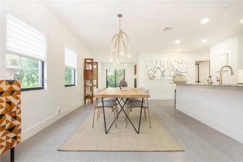 Villa ou maison à louer à North Miami, Floride: 3 chambres, 130.06 m2 № 1987417 - photo 9