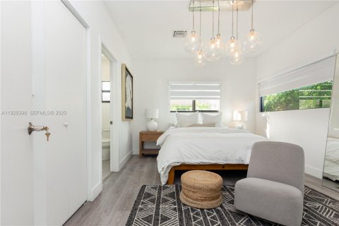 Villa ou maison à louer à North Miami, Floride: 3 chambres, 130.06 m2 № 1987417 - photo 12