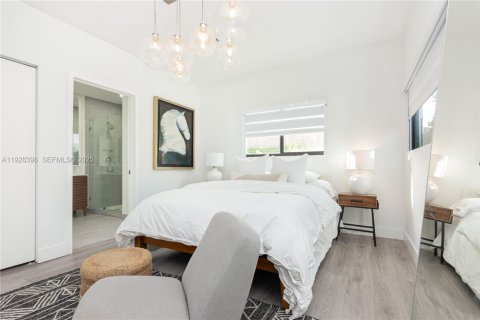Villa ou maison à louer à North Miami, Floride: 3 chambres, 130.06 m2 № 1987417 - photo 14