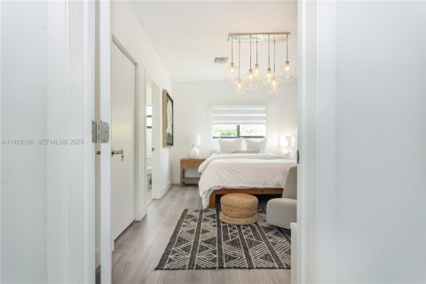 Villa ou maison à louer à North Miami, Floride: 3 chambres, 130.06 m2 № 1987417 - photo 11