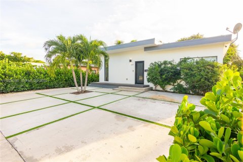 Villa ou maison à louer à North Miami, Floride: 3 chambres, 130.06 m2 № 1987417 - photo 25