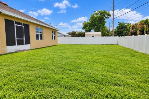 Casa en venta en Port St. Lucie, Florida, 4 dormitorios, 169.73 m2 № 2325745 - foto 21