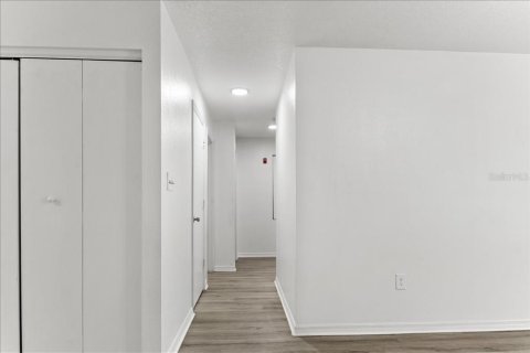 Apartment in Tampa, Florida 3 bedrooms, 90.58 sq.m. № 1913024 - photo 27