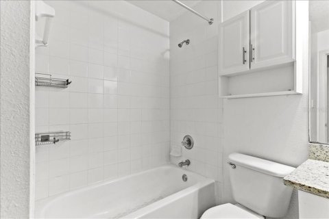 Apartment in Tampa, Florida 3 bedrooms, 90.58 sq.m. № 1913024 - photo 11