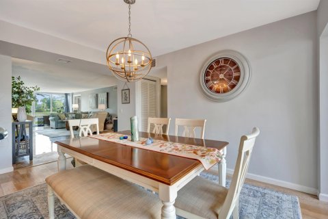 Купить кондоминиум в Палм Сити, Флорида 5 комнат, 176.51м2, № 2175566 - фото 12