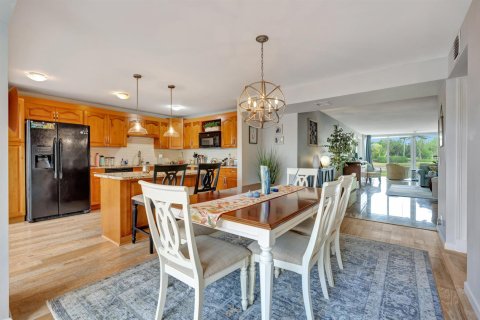 Купить кондоминиум в Палм Сити, Флорида 5 комнат, 176.51м2, № 2175566 - фото 13
