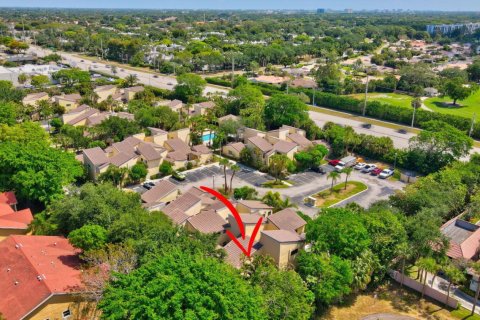 Townhouse in Boca Raton, Florida 2 bedrooms, 85.38 sq.m. № 1142277 - photo 1