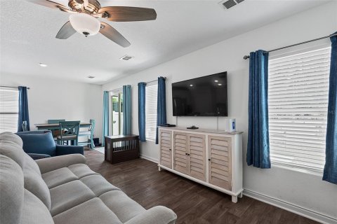 Casa en venta en Palm Coast, Florida, 4 dormitorios, 138.52 m2 № 2227320 - foto 7
