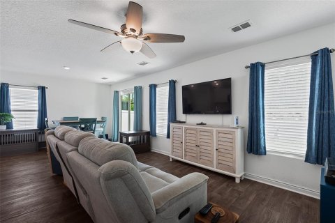 Casa en venta en Palm Coast, Florida, 4 dormitorios, 138.52 m2 № 2227320 - foto 6
