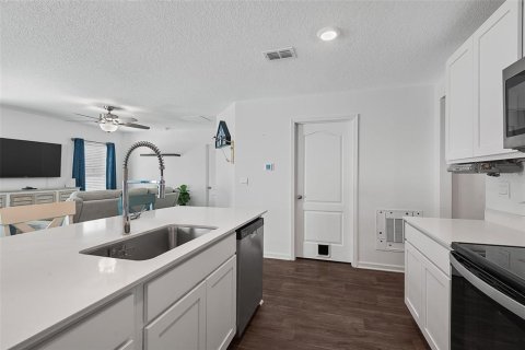 Casa en venta en Palm Coast, Florida, 4 dormitorios, 138.52 m2 № 2227320 - foto 17