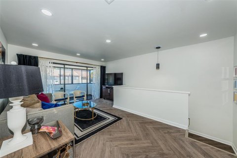 Condominio en venta en Saint Petersburg, Florida, 2 dormitorios, 86.4 m2 № 2107422 - foto 29