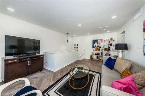 Condominio en venta en Saint Petersburg, Florida, 2 dormitorios, 86.4 m2 № 2107422 - foto 26