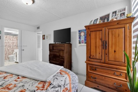 Condominio en venta en Miami, Florida, 2 dormitorios, 84.91 m2 № 2031998 - foto 24