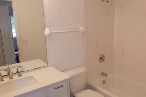 House in Port Charlotte, Florida 3 bedrooms, 152.45 sq.m. № 2345369 - photo 16