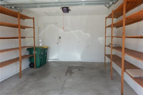 House in Port Charlotte, Florida 3 bedrooms, 152.45 sq.m. № 2345369 - photo 19