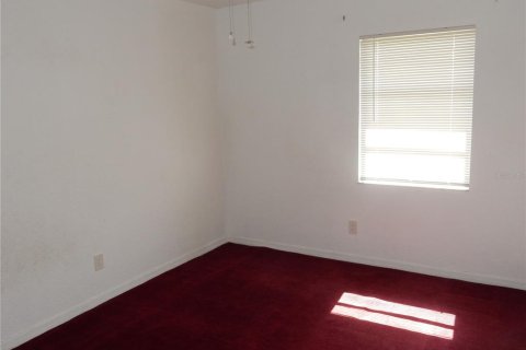 House in Port Charlotte, Florida 3 bedrooms, 152.45 sq.m. № 2345369 - photo 15