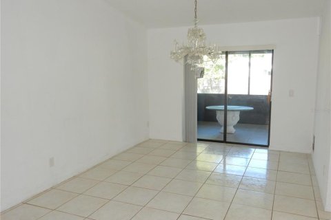 House in Port Charlotte, Florida 3 bedrooms, 152.45 sq.m. № 2345369 - photo 7
