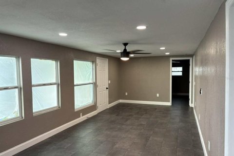 House in Bradenton, Florida 3 bedrooms, 151.99 sq.m. № 1918016 - photo 3